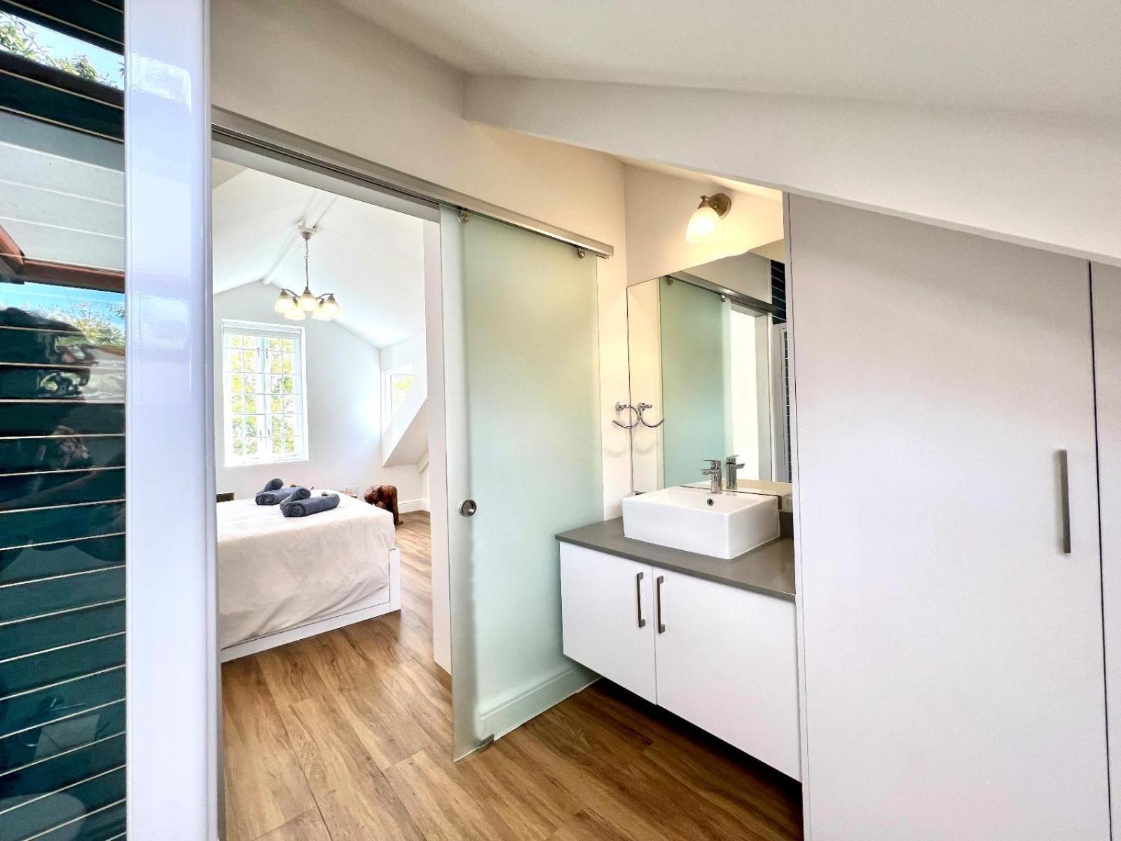 Ryneveld Apartment *
