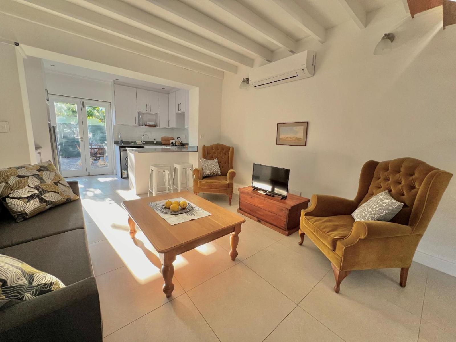 Ryneveld Apartment